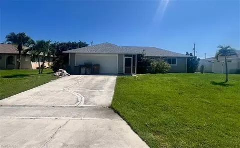 702 SW 35th Ter, Cape Coral, FL 33914