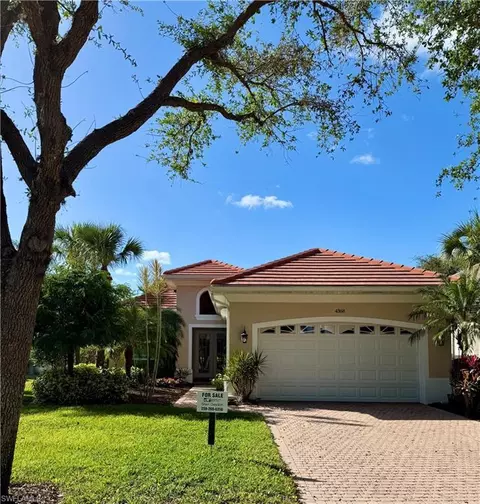 4368 Kensington High St, Naples, FL 34105