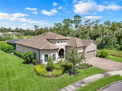 9756 Tree Swallow Ct NE, Naples, FL 34120