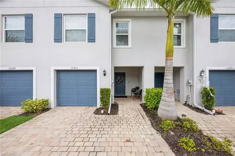 15401 Wildflower Cir, Naples, FL 34119