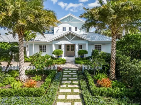 Exterior - 533 Turtle Hatch Ln, Naples, FL 34103 photo 11 of 11