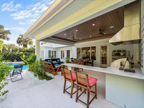 Exterior - 533 Turtle Hatch Ln, Naples, FL 34103 photo 7 of 11