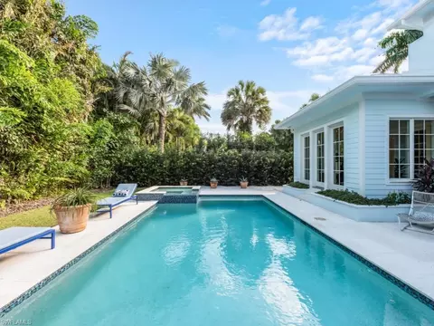 Exterior - 533 Turtle Hatch Ln, Naples, FL 34103 photo 10 of 11