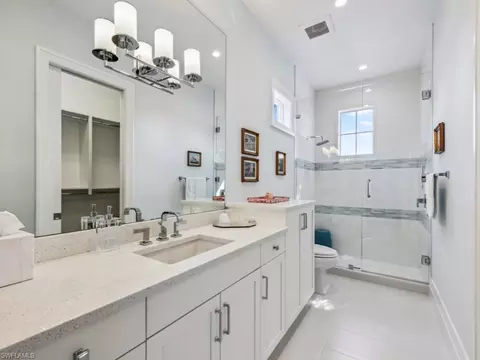 Bath - 533 Turtle Hatch Ln, Naples, FL 34103 photo 5 of 7