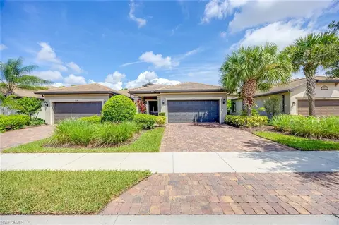 7638 Jacaranda Ln, Naples, FL 34114