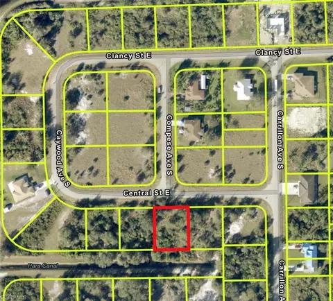616 Central St E, Lehigh Acres, FL 33974