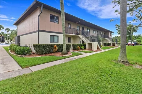 1200 Hall Rd #105, North Fort Myers, FL 33903