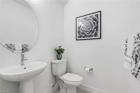 Bath - 7606 Rockefeller Dr, Naples, FL 34119 photo 3 of 3