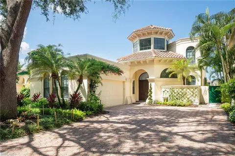 7935 Vizcaya Way, Naples, FL 34108