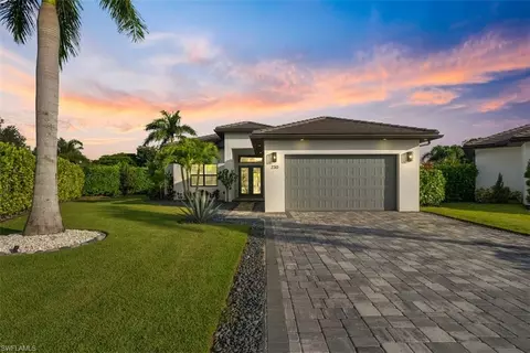 230 Legacy Ct, Naples, FL 34110