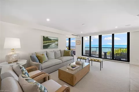 2361 Gulf Shore Blvd N #306, Naples, FL 34103