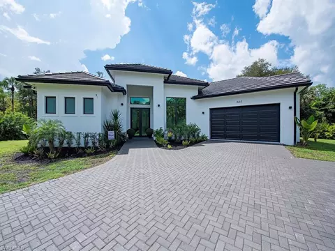 664 14th Ave NW, Naples, FL 34120
