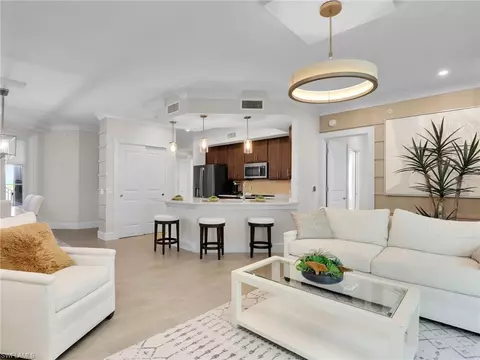 226 Indies Dr E #101, Naples, FL 34114