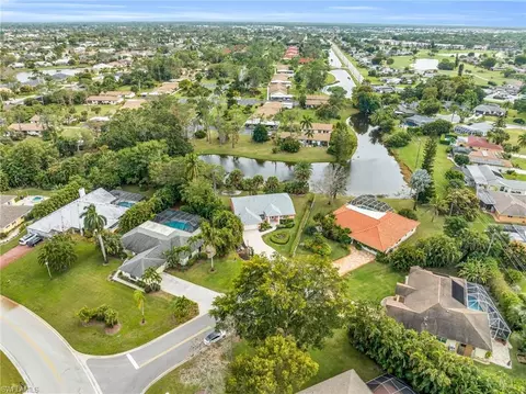 View/Area - 2357 Abbey Ct, Naples, FL 34112 photo 3 of 8