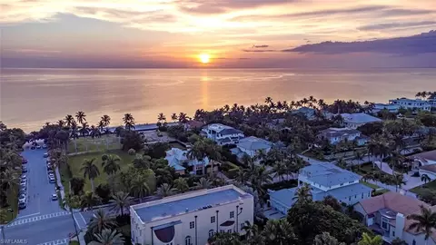 View/Area - 111 5th Ave S, Naples, FL 34102 photo 1 of 4