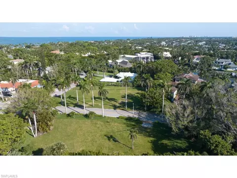 2433 Lantern Ln, Naples, FL 34102 photo 3