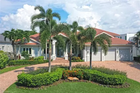 5116 Starfish Ave, Naples, FL 34103