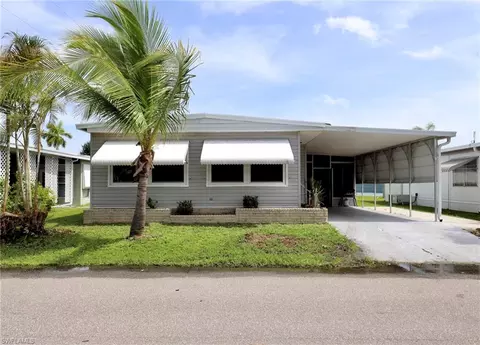 5620 Captain John Smith Loop, North Fort Myers, FL 33917