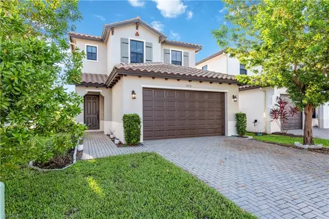8732 Madrid Cir, Naples, FL 34104