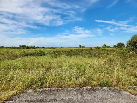 318 New Jersey Pl, Labelle, FL 33935