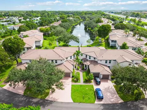 900 Diamond Cir #904, Naples, FL 34110