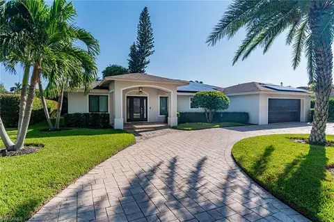173 Pinehurst Cir, Naples, FL 34113