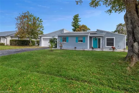 9810 Whitehall St, Naples, FL 34109