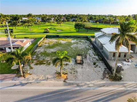 580 Harbour Dr, Naples, FL 34103