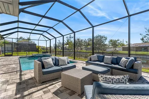854 SW 15th Ave, Cape Coral, FL 33991