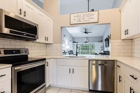 529 Saint Andrews Blvd, Naples, FL 34113