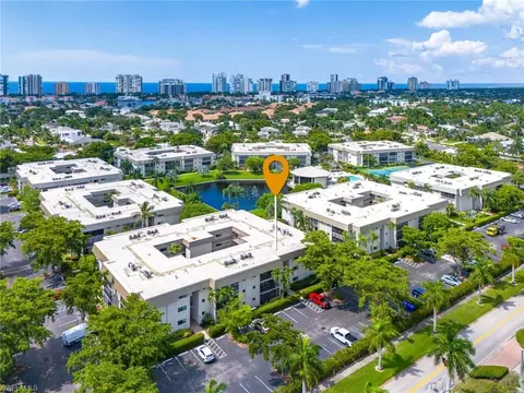 788 Park Shore Dr #C30, Naples, FL 34103