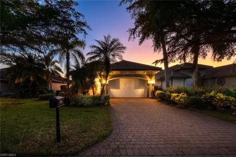 6927 Mauna Loa Ln, Naples, FL 34113