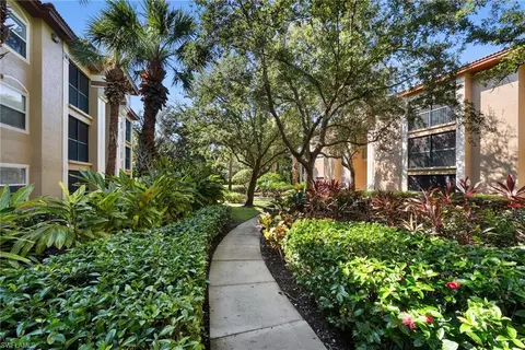 8960 Colonnades Ct E #914, Bonita Springs, FL 34135