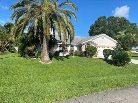 542 Whispering Wind Bnd, Lehigh Acres, FL 33974