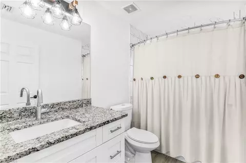 Bath - 7969 19th Ter, Labelle, FL 33935 photo 2 of 2