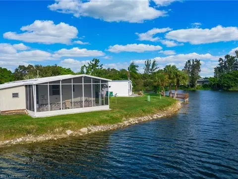 819 Cape Haze Ln, Naples, FL 34104