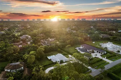 517 Gordonia, Naples, FL 34108