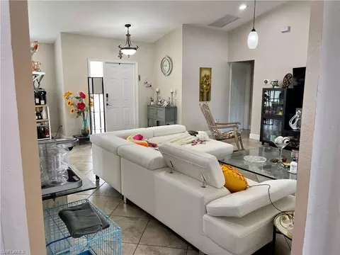475 41st Ave NW, Naples, FL 34120