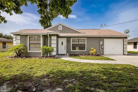 2811 6th St W, Lehigh Acres, FL 33971