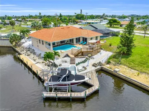 1102 SE 26th Ter, Cape Coral, FL 33904