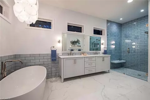 Bath - 428 Central Ave, Naples, FL 34102 photo 1 of 4