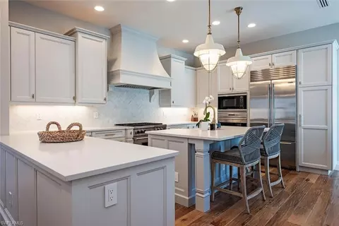Kitchen - 428 Central Ave, Naples, FL 34102 photo 2 of 4