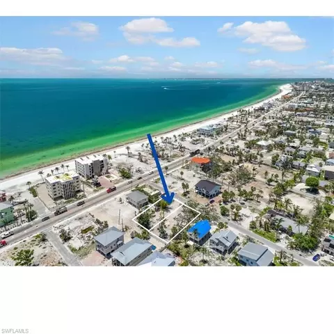 110 Bayview Ave, Fort Myers Beach, FL 33931