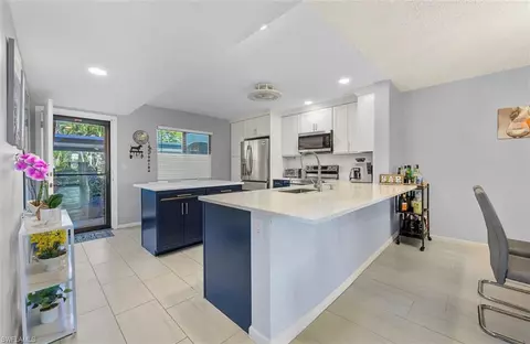 5733 Deauville Cir #G102, Naples, FL 34112