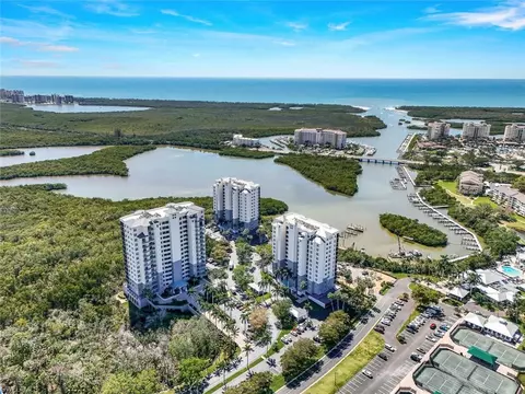 425 Cove Tower Dr #1003, Naples, FL 34110