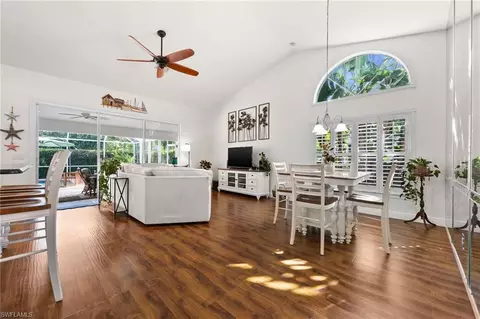 645 Lambton Ln, Naples, FL 34104