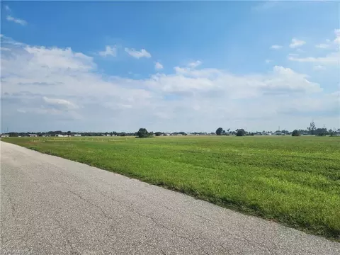 1914 NE 17th Ter, Cape Coral, FL 33909