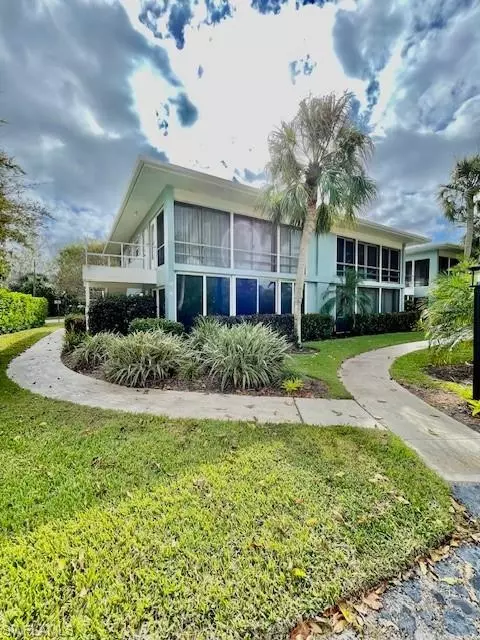 744 Wedge Dr #27, Naples, FL 34103