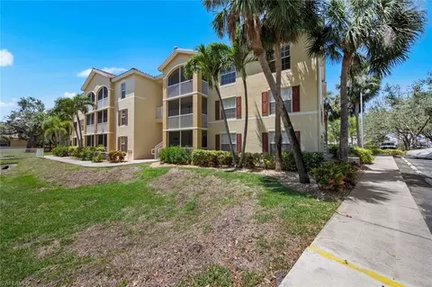 4105 Residence Dr #718, Fort Myers, FL 33901