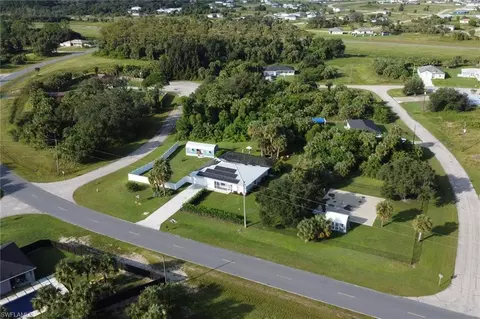 1275 Banner Dr, Labelle, FL 33935 photo 2